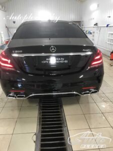 Mercedes-Benz S560