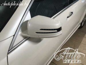 Mercedes-Benz W221